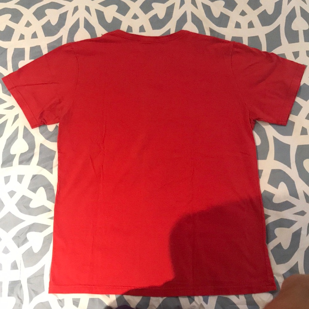 Red T-Shit - Picture 2 of 2